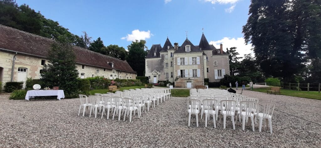 Officiante de cérémonie laïque - EfféeDora - Tours - Les Allées d'Harambure