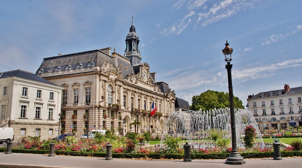 Hôtel de ville de Tours- Officiante de cérémonie laïque - Mariage - EfféeDora